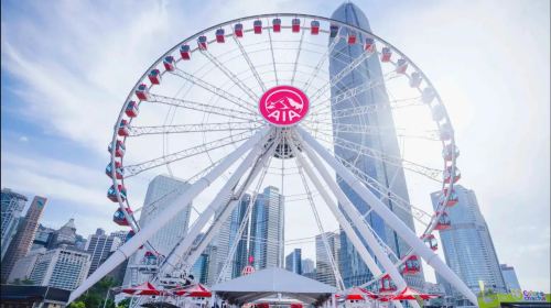 香港中环摩天轮与城市天际线